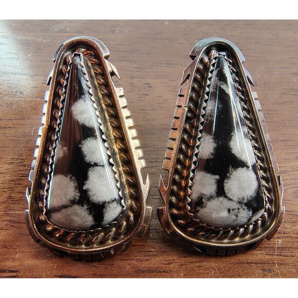B. Piaso Navajo White Buffalo Turquoise Sterling Silver Earrings Native American - Picture 1 of 5